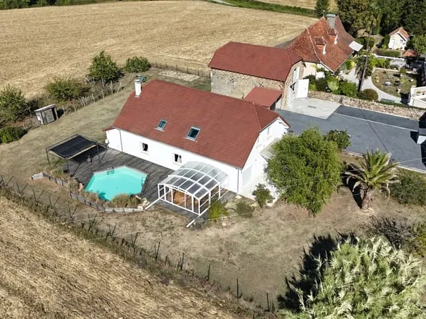 Propriété : Maison récente + Grange (2011) - Aucun travaux à prévoir - 4 chambres (205 m² hab. + 40,
