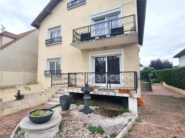 Maison 8 pièces 170 m²