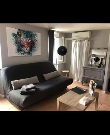 Charmant studio tout équipé - Quartier Garibaldi / Vieux Nice (Garantie visale)