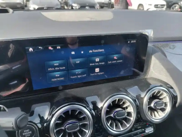 Mercedes Glb 200 d amg line — photo 20