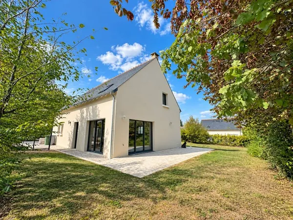 Construction 2016. 134 m2 habitables + garage