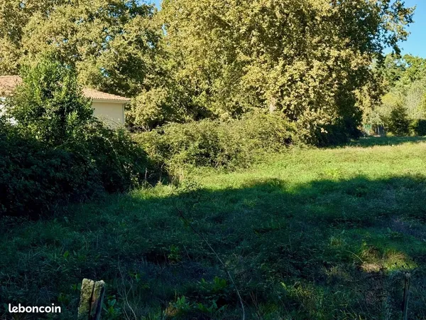 Terrain à bâtir de 848 m² à MARGAUX-CANTENAC (33)