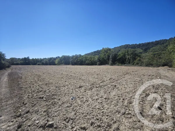 Terrain 7777 m²