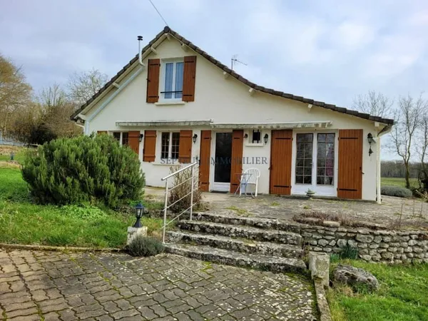 Maison 8 pièces 230 m²