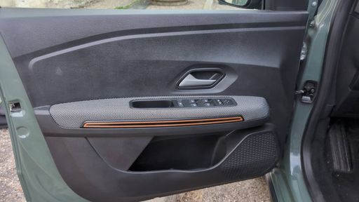 Dacia Sandero 1.0 TCe 100 ECO-G - Stepway Expression + – 2023 – 50626 km – Bicarburation essence GPL – Boîte Manuelle — photo 24