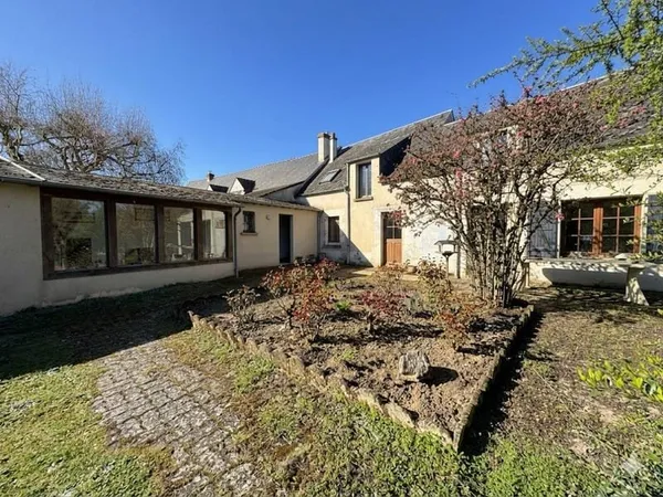 A VENDRE - MAISON ANCIENNE - BOU- 153M2