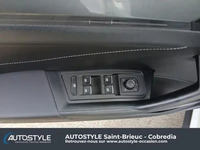 Volkswagen T-Roc 1.5 tsi evo 150ch style dsg7 — photo 14
