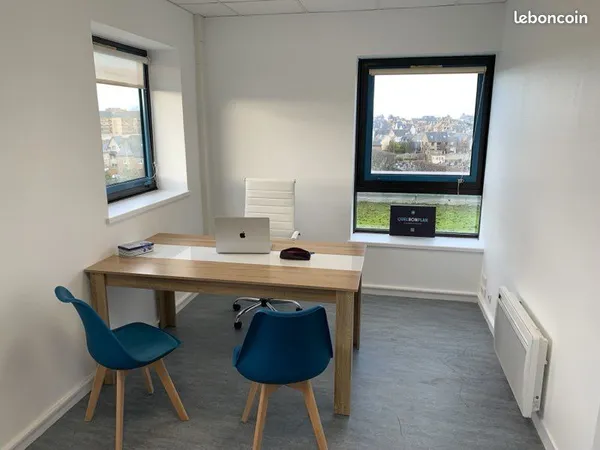 Bureaux équipés 15m² St-Malo - Gare / Sillon - Tout inclus