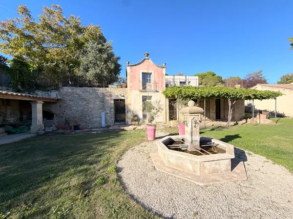 Maison 6 pièces 196 m²