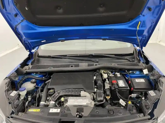 Peugeot 2008 puretech 130 s&amp;s eat8 — photo 21