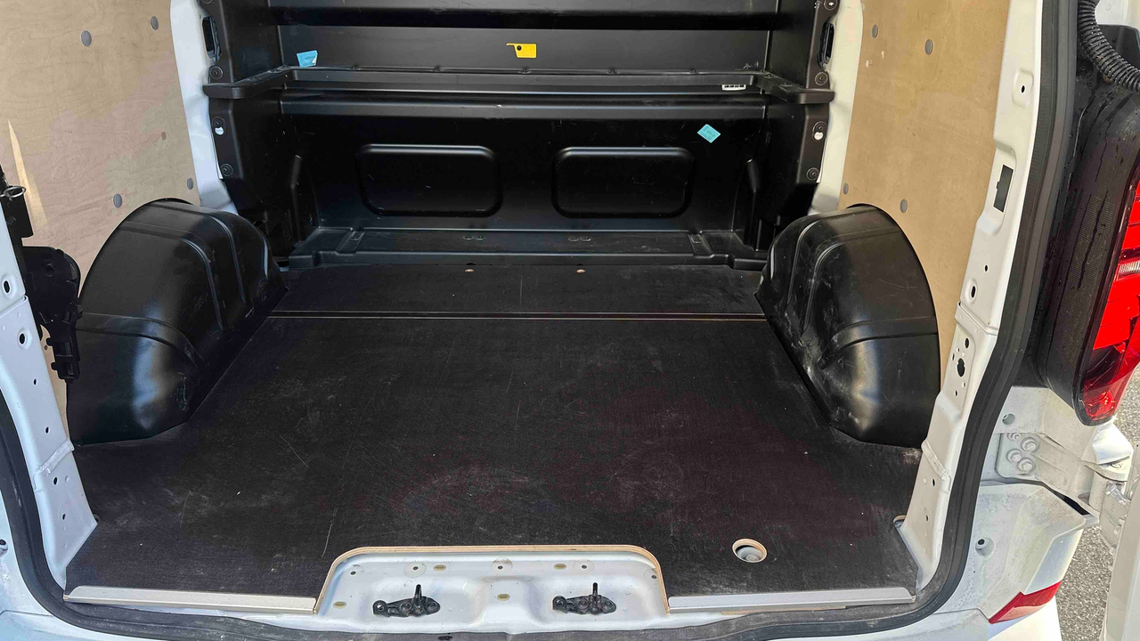Volkswagen Utilitaires TRANSPORTER PROCAB L1H1 2.0 TDI 150 BVA8 — photo 15