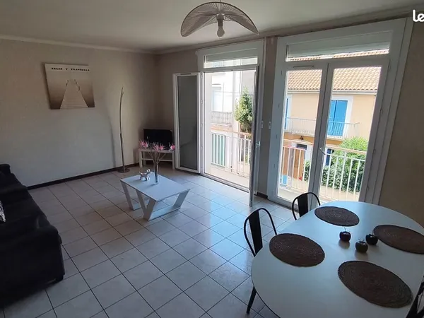 Chambre dans appartement en collocation à Béziers quartier Champs de Mars
