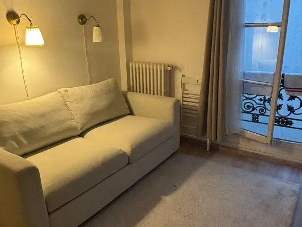 Studio meublé 16 m² Paris 7e • Ascenseur • Charges incluses • 835 CC
