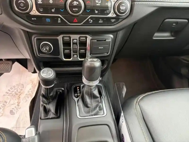 Jeep Wrangler unlimited 2.0 t 380ch 4xe sahara command trac — photo 27