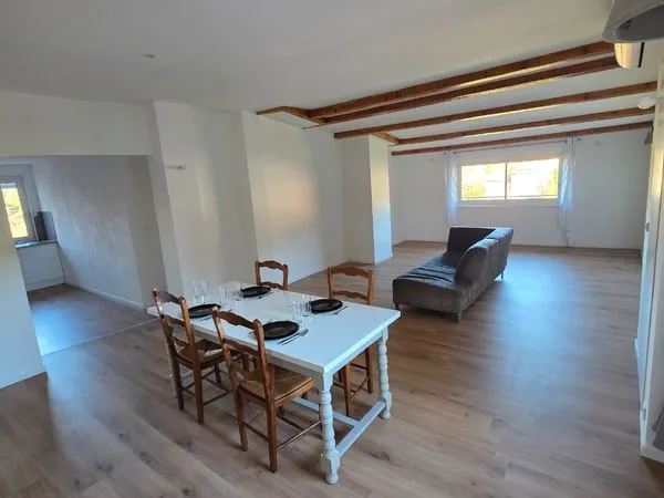 A loué T4 150m²