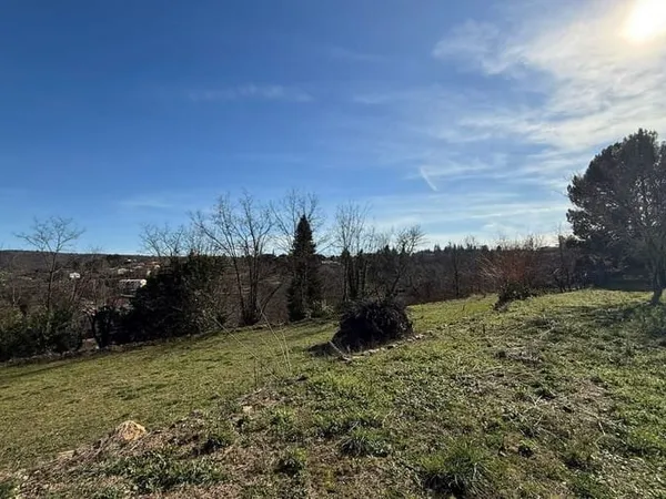Terrain 839 m²