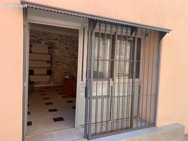 Vente murs commerciaux libre