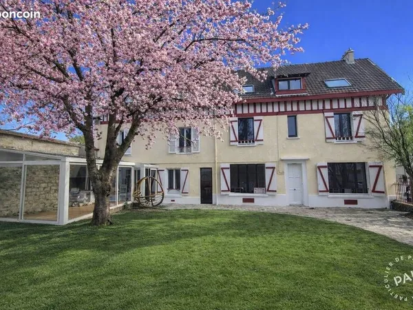 Maison à Pontoise - 6 pièces avec 4 chambres - 230 m² avec Terrain de 270 m²