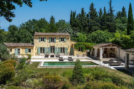 Propriété 6 pièces 250 m²