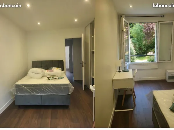 Colocation à 2 mn à pieds de la gare de pontoise