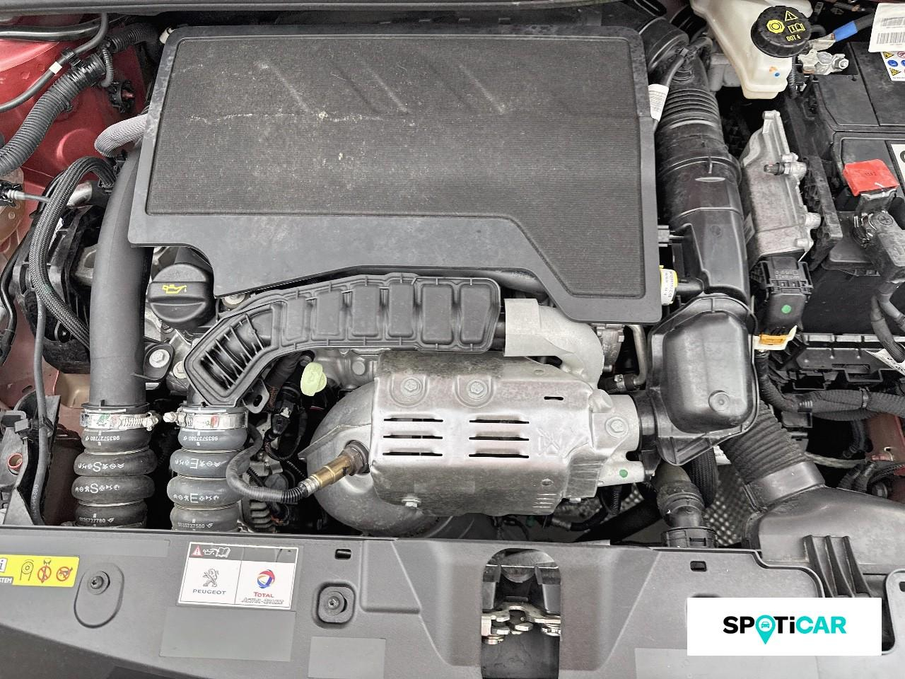 Peugeot 2008 1.2 puretech 100ch s&s allure pack — photo 20