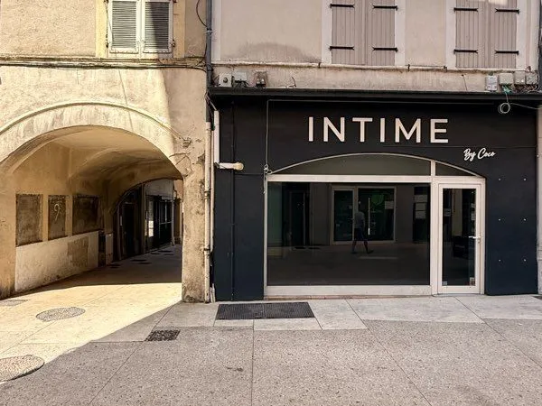 Local commercial 35 m² + cave 35 m² - centre-ville de montélimar