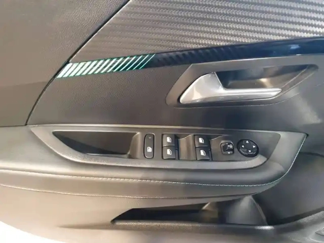 Peugeot 208 electrique 50 kwh 136ch — photo 9