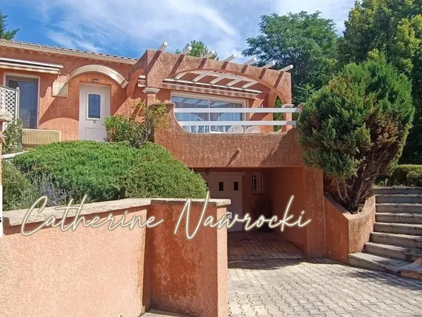 Digne-Les-Bains Maison Familiale 4 Pièces 117 m² Et Son Vaste Garage 55 m² m² Avec Vue Dégagée Sur L