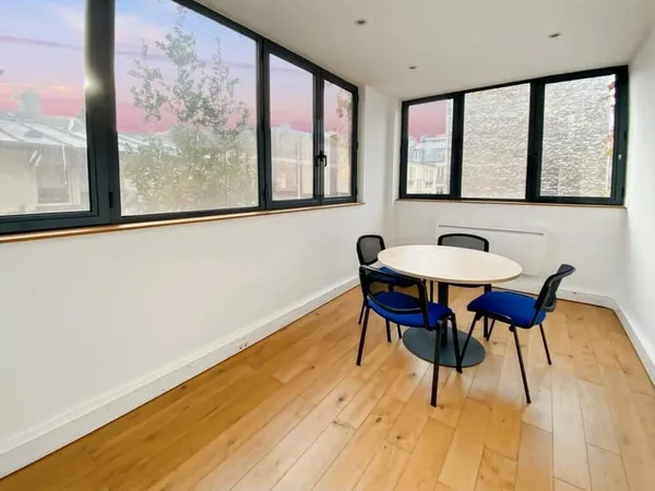 Bureaux 120 m²