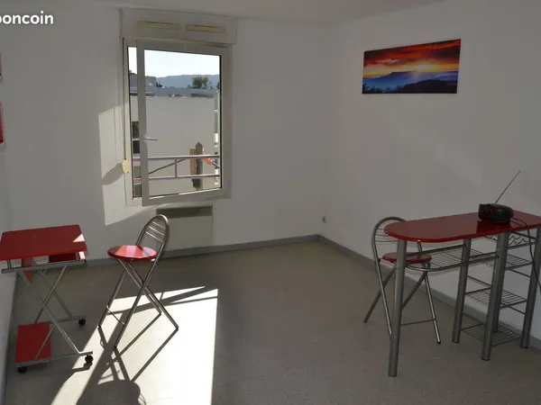 VEND STUDIO 21 m2 72000 euros