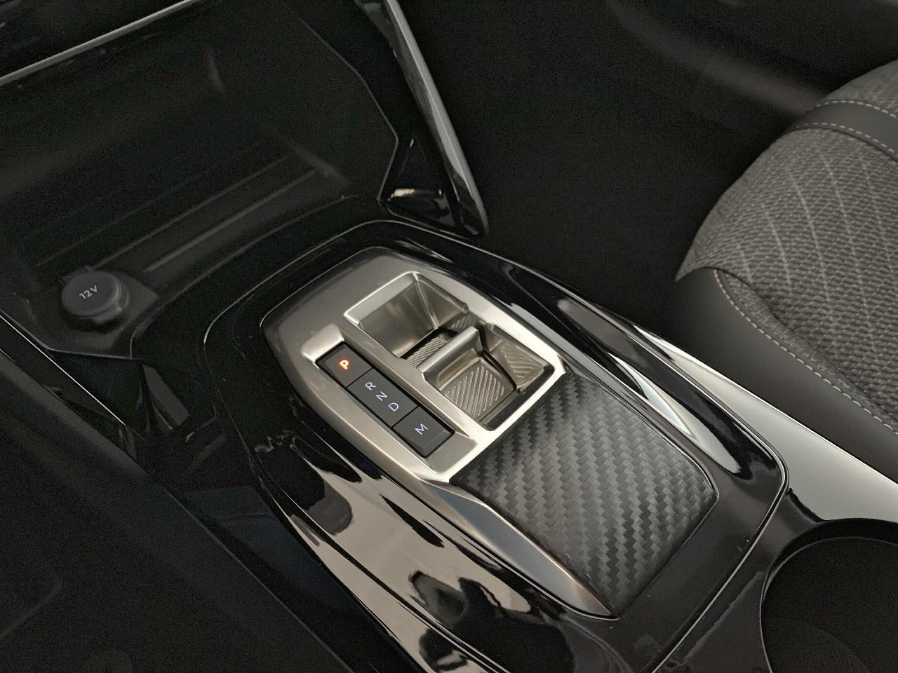 Peugeot 208 hybrid 110 e-dcs6 allure — photo 18