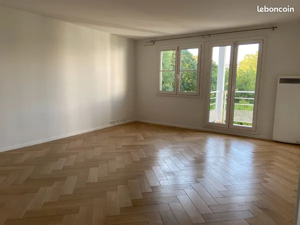 Exclusivité, Issy les Moulineaux (92130), sur l'Île Saint Germain, Appartement 3 pièces, 75 m², réno