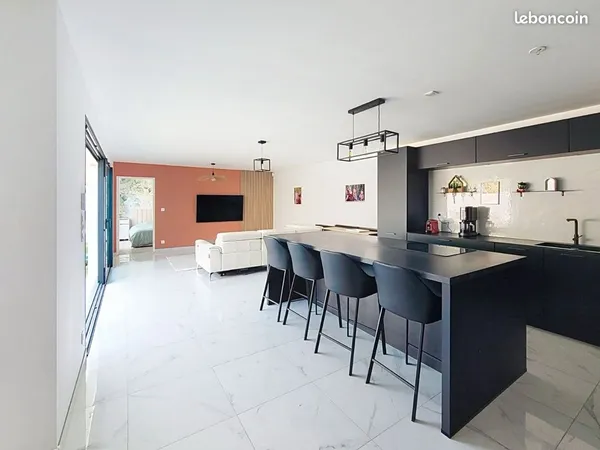 Maison 113 m² + 14m2 Garage (2024) - DPE A - Piscine creusée 10m2