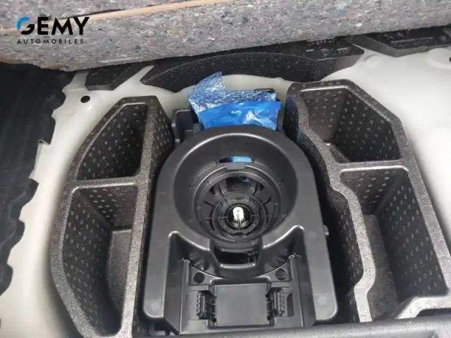 Peugeot 208 puretech 75 s&amp;s bvm5 — photo 41