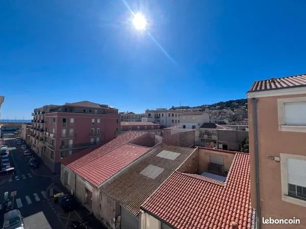 Appartement meublé 36 m² avec parking — Centre-ville