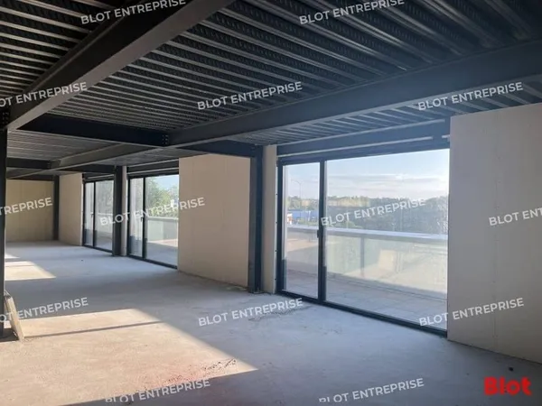 Bureaux 187 m²