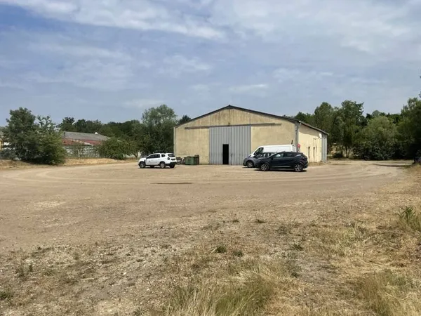 Local d'activité 430 m²