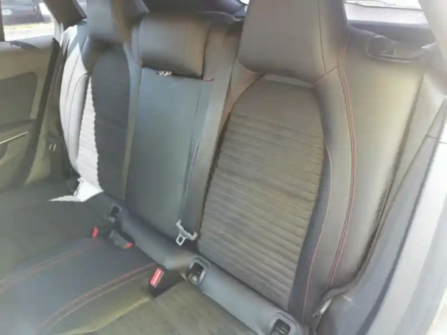 Mercedes Cla 200 d launch edition pack amg — photo 12