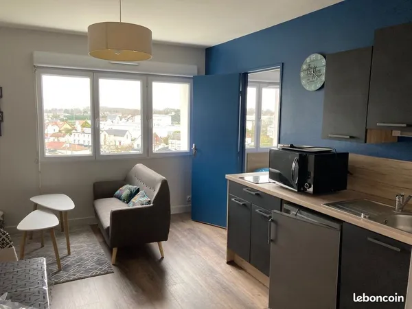 Appartement 30m² rénové - 7ème étage avec ascenseur, vue dégagée - Fleury-les-Aubrais