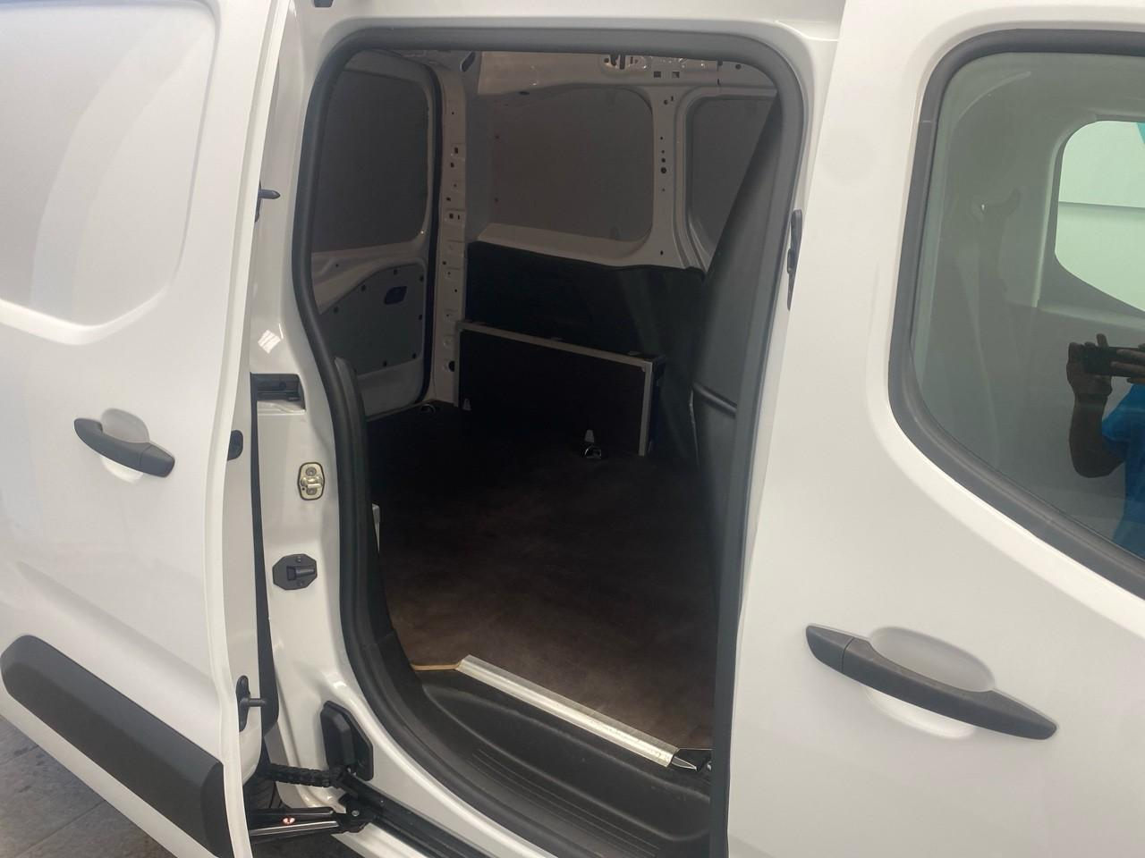 Peugeot Partner fourgon m 650 kg bluehdi 100 s&s bvm6 — photo 21
