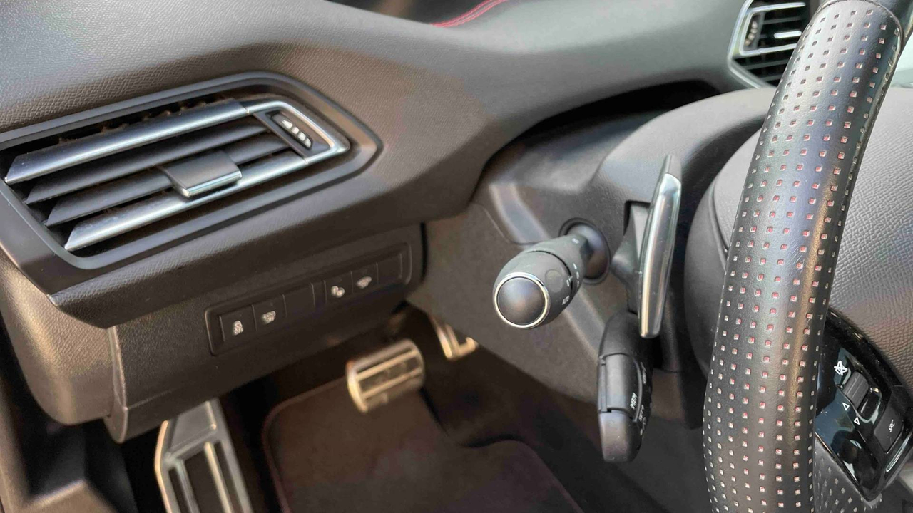 Peugeot 308 2.0 BlueHDi 180ch S&amp;S EAT6 — photo 17