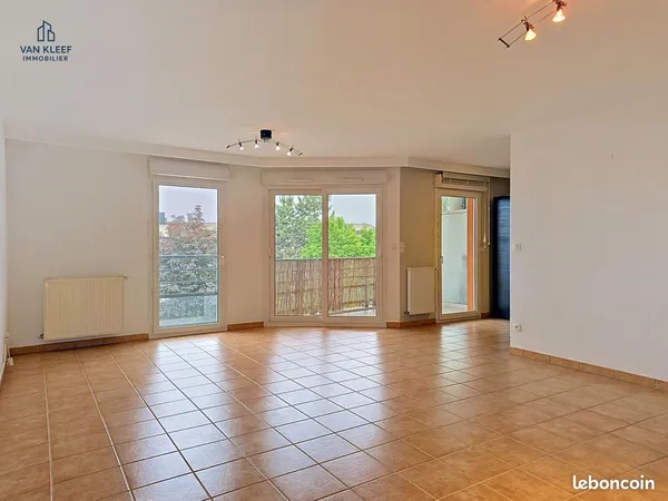 Très bel appartement T3 de 79 m², lumineux, avec terrasse, garage et cave