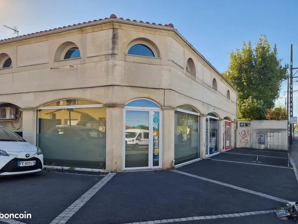 Local commercial 125 m²