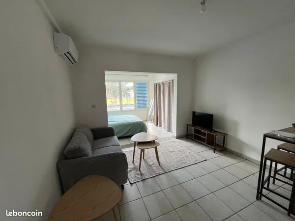 Vend T1 bis neuf centre saint Denis