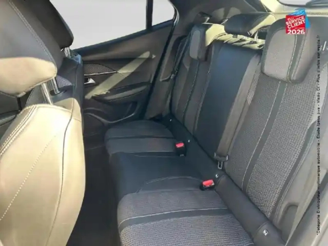 Peugeot 2008 e- 136ch gt — photo 11