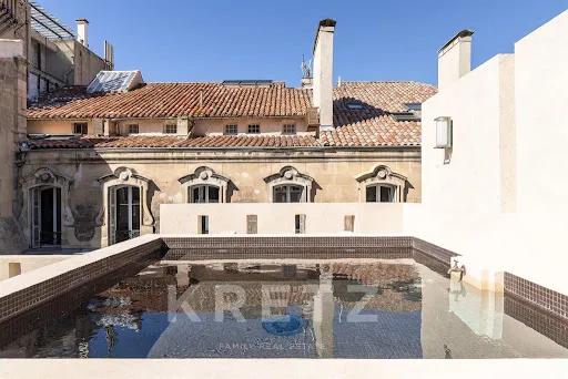 Appartement 6 pièces 190 m²