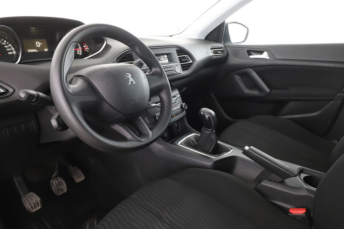 Peugeot 308 1.2 PureTech Access — photo 10