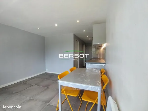 Studio 1 pièce 25 m²