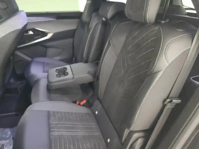 Peugeot 5008 hybrid 145 ch e-dcs6 — photo 24