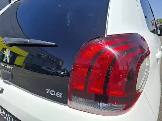 Peugeot 108 vti 72ch s&amp;s bvm5 — photo 14